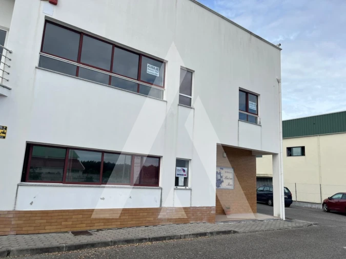 Armazém para Arrendamento em Gafanha da Encarnação Foto 2