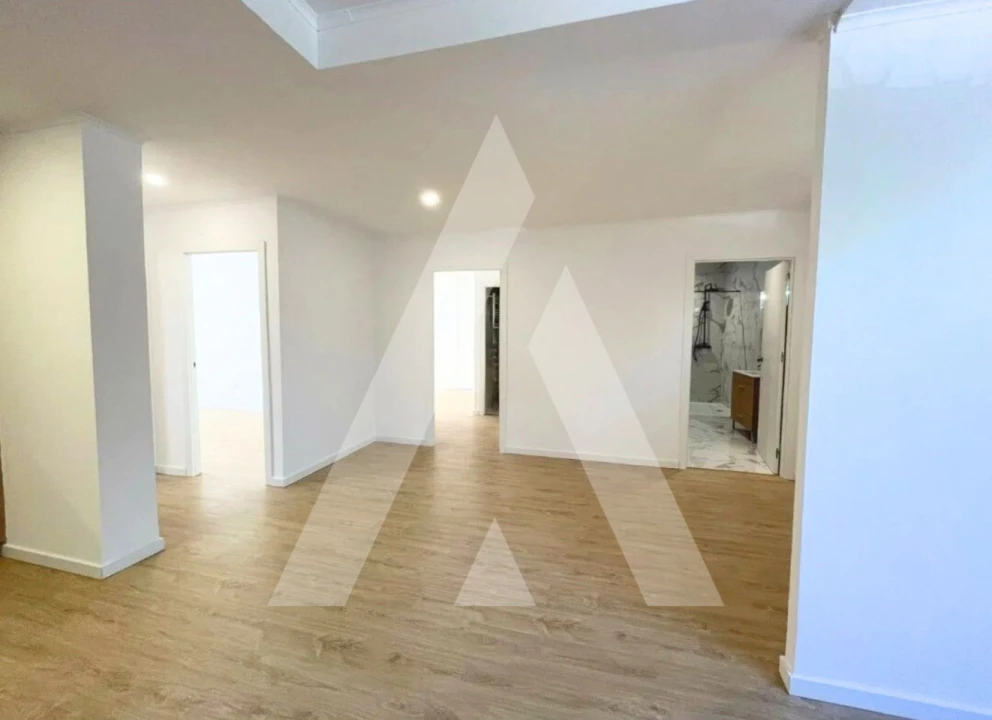 Apartamento T3 para Venda em Águas Livres Foto 4