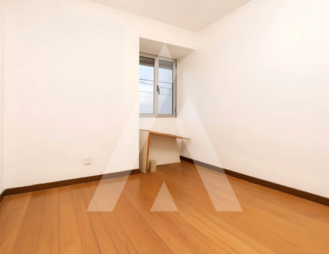 Prédio para Venda em Sé Nova, Santa Cruz, Almedina e São Bartolomeu Foto 2