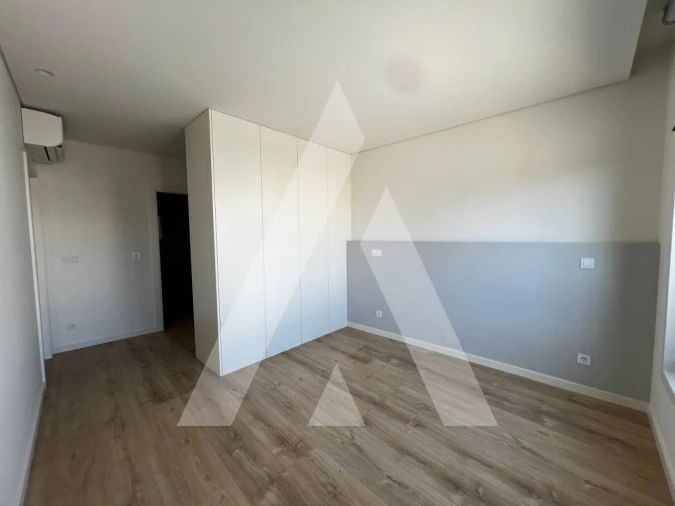 Apartamento T2 para Venda em Esgueira Foto 3