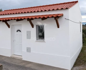 Moradia T2 para Venda em Santiago Maior