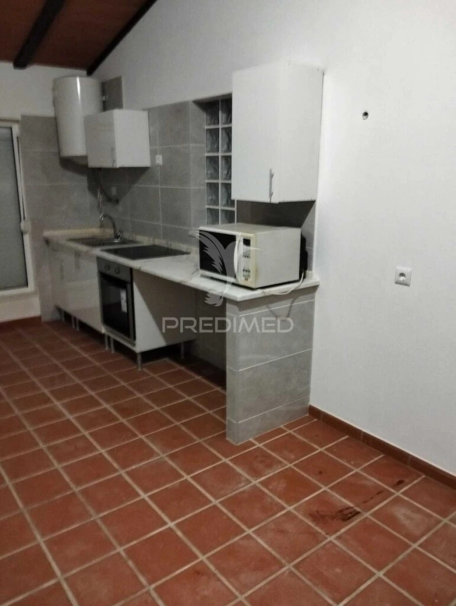 Moradia T2 para Venda em Santiago Maior Foto 11