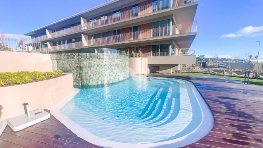 Apartamento T2 para Venda em Quarteira Foto 7