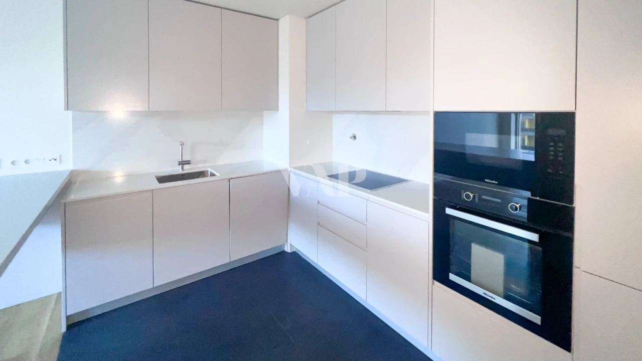 Apartamento T2 para Venda em Quarteira Foto 4