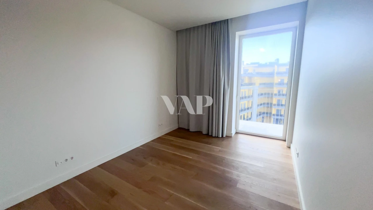 Apartamento T2 para Venda em Quarteira Foto 9