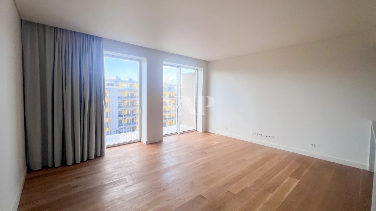 Apartamento T2 para Venda em Quarteira Foto 6
