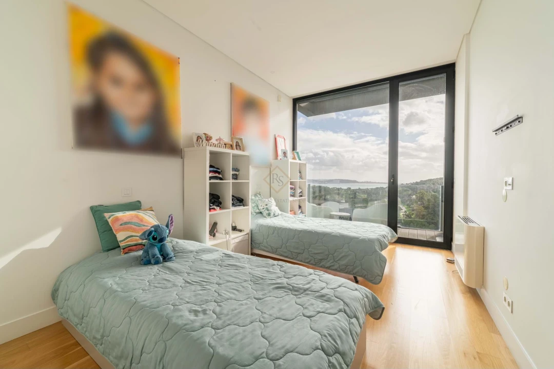 Moradia T6 para Venda em Carnaxide e Queijas Foto 46