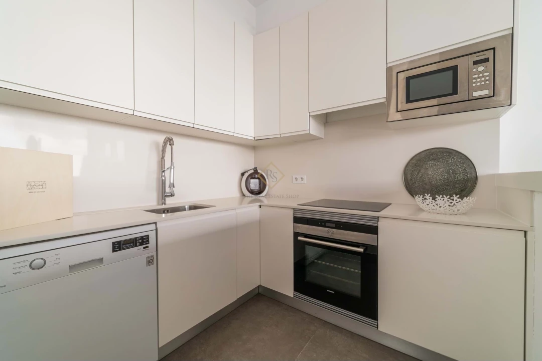 Moradia T6 para Venda em Carnaxide e Queijas Foto 31