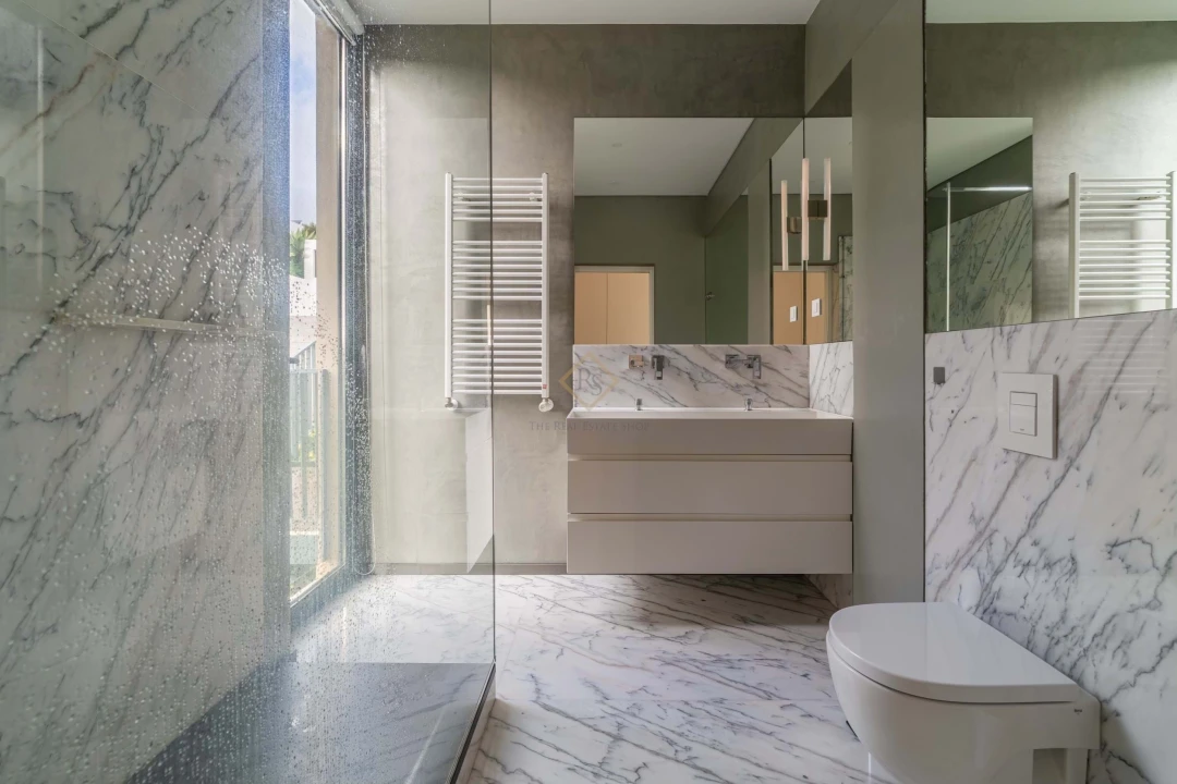 Moradia T6 para Venda em Carnaxide e Queijas Foto 41