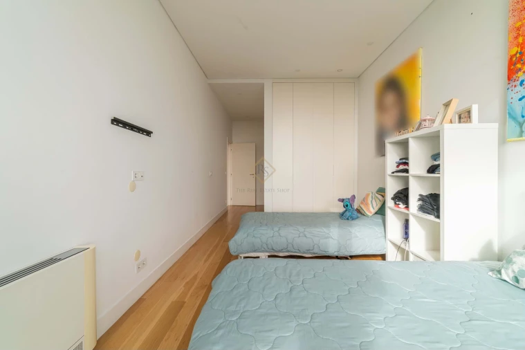 Moradia T6 para Venda em Carnaxide e Queijas Foto 48