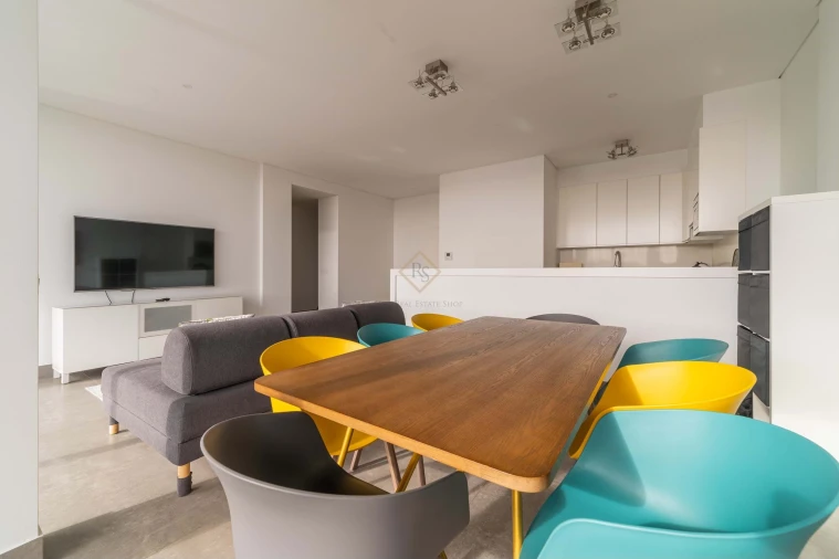 Moradia T6 para Venda em Carnaxide e Queijas Foto 27