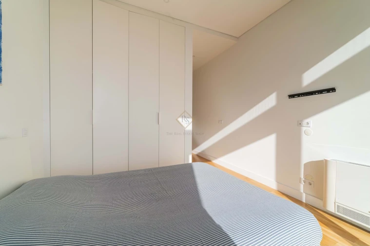 Moradia T6 para Venda em Carnaxide e Queijas Foto 55