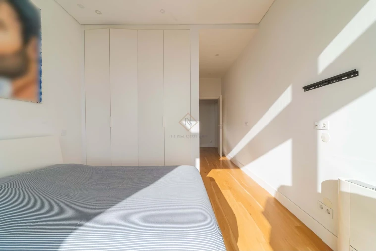 Moradia T6 para Venda em Carnaxide e Queijas Foto 54