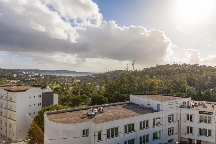 Moradia T6 para Venda em Carnaxide e Queijas Foto 61