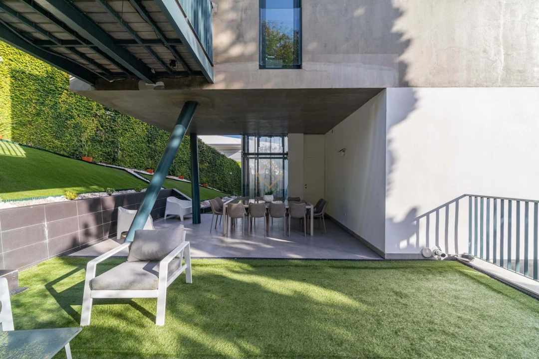 Moradia T6 para Venda em Carnaxide e Queijas Foto 62