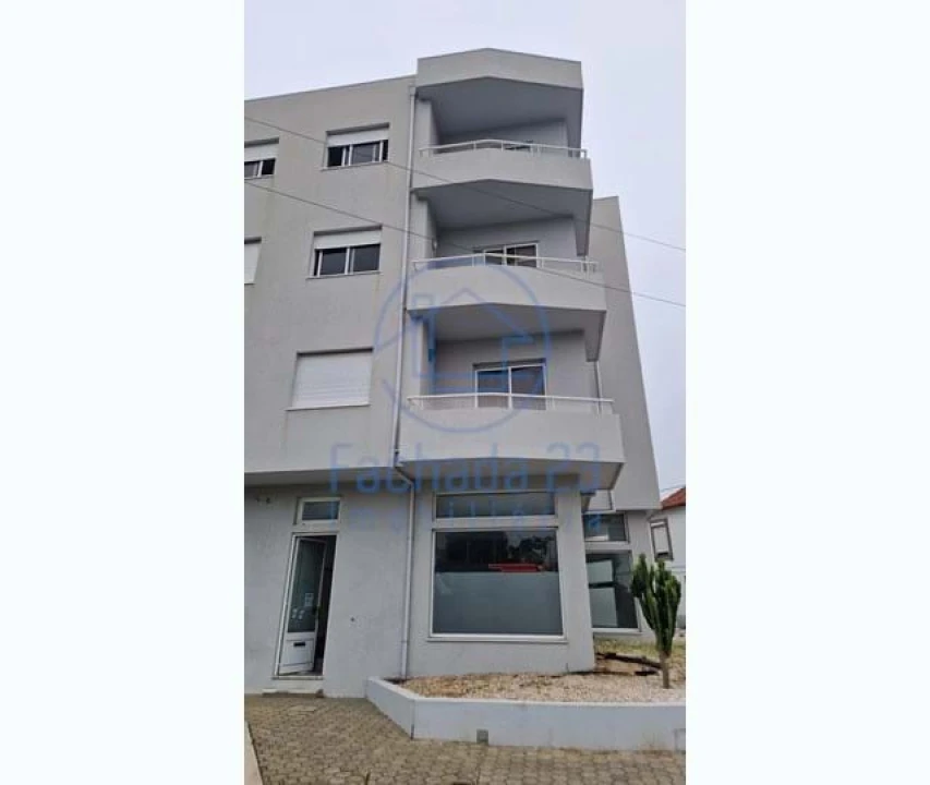 Negócio para Venda em Santa Marinha e São Pedro da Afurada Foto 3