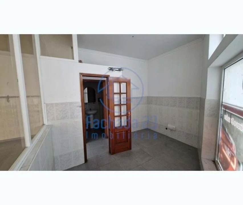 Negócio para Venda em Santa Marinha e São Pedro da Afurada Foto 5