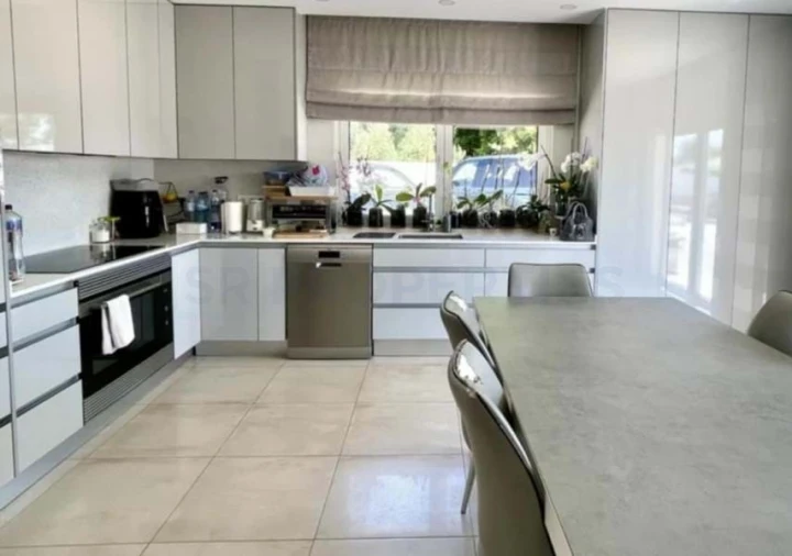 Moradia T5 para Venda em São Silvestre Foto 7