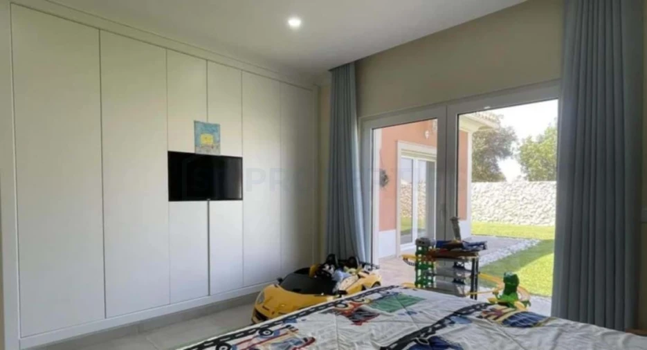 Moradia T5 para Venda em São Silvestre Foto 18