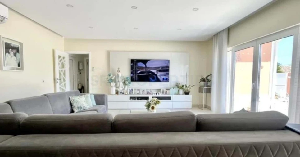 Moradia T5 para Venda em São Silvestre Foto 3