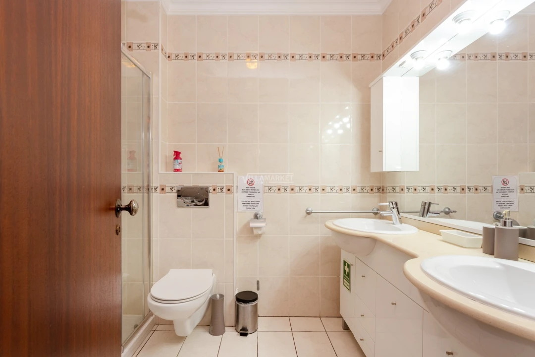 Apartamento T2 para Venda em Albufeira e Olhos de Água Foto 10