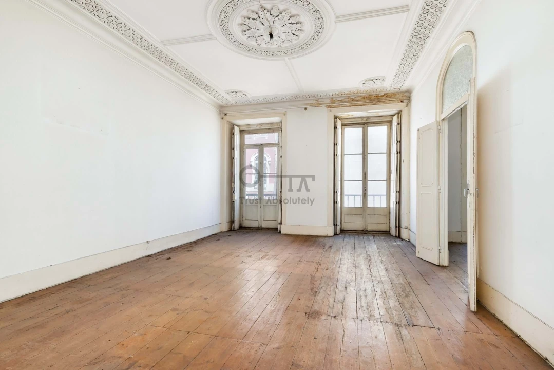 Prédio para Venda em Santa Maria Maior Foto 7