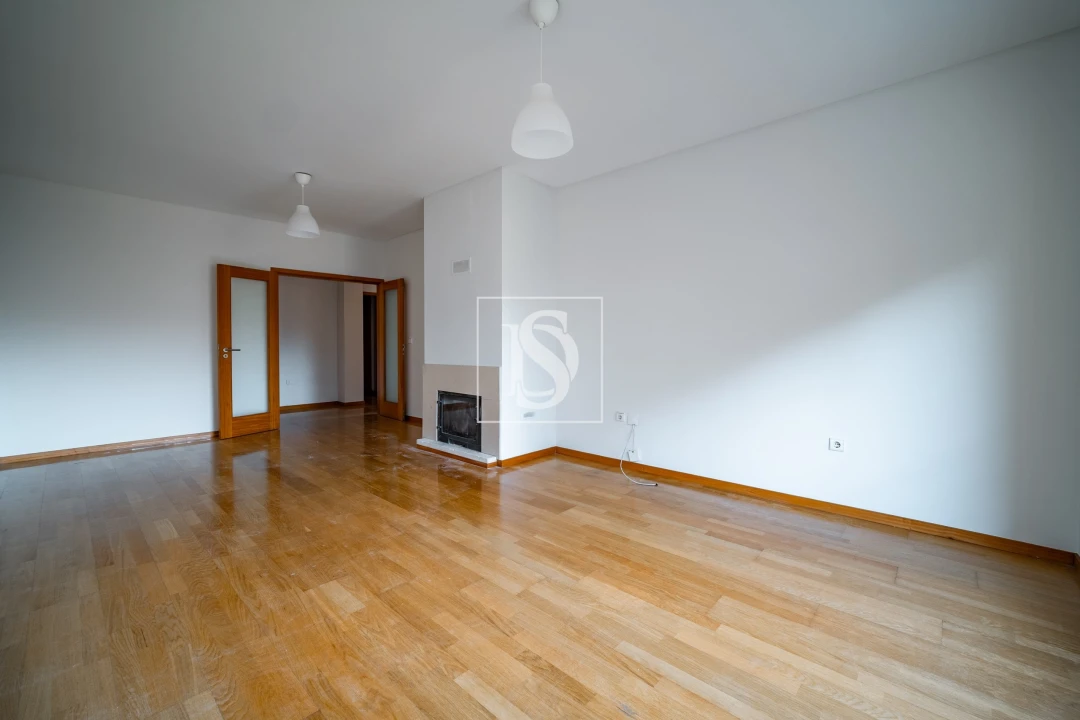 Apartamento T3 para Venda em Barcelinhos Foto 2