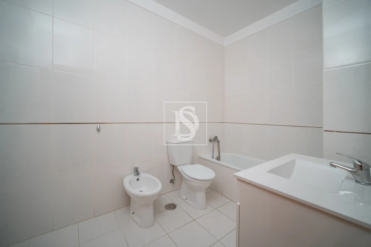 Apartamento T3 para Venda em Barcelinhos Foto 8