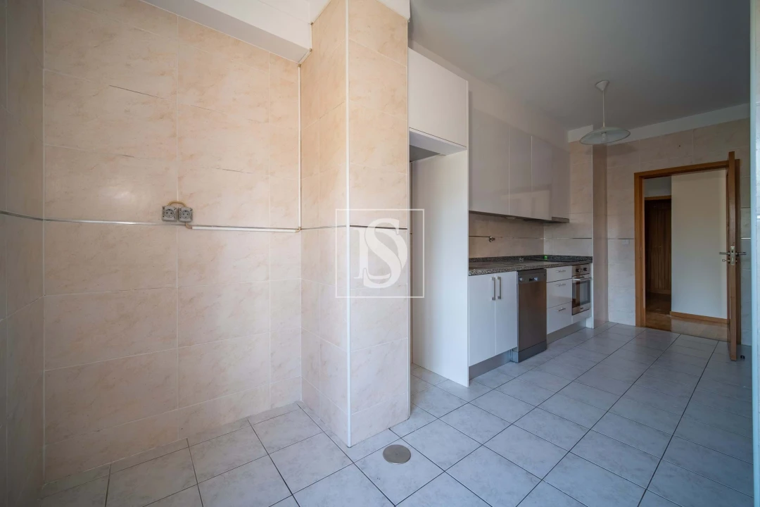 Apartamento T3 para Venda em Barcelinhos Foto 5