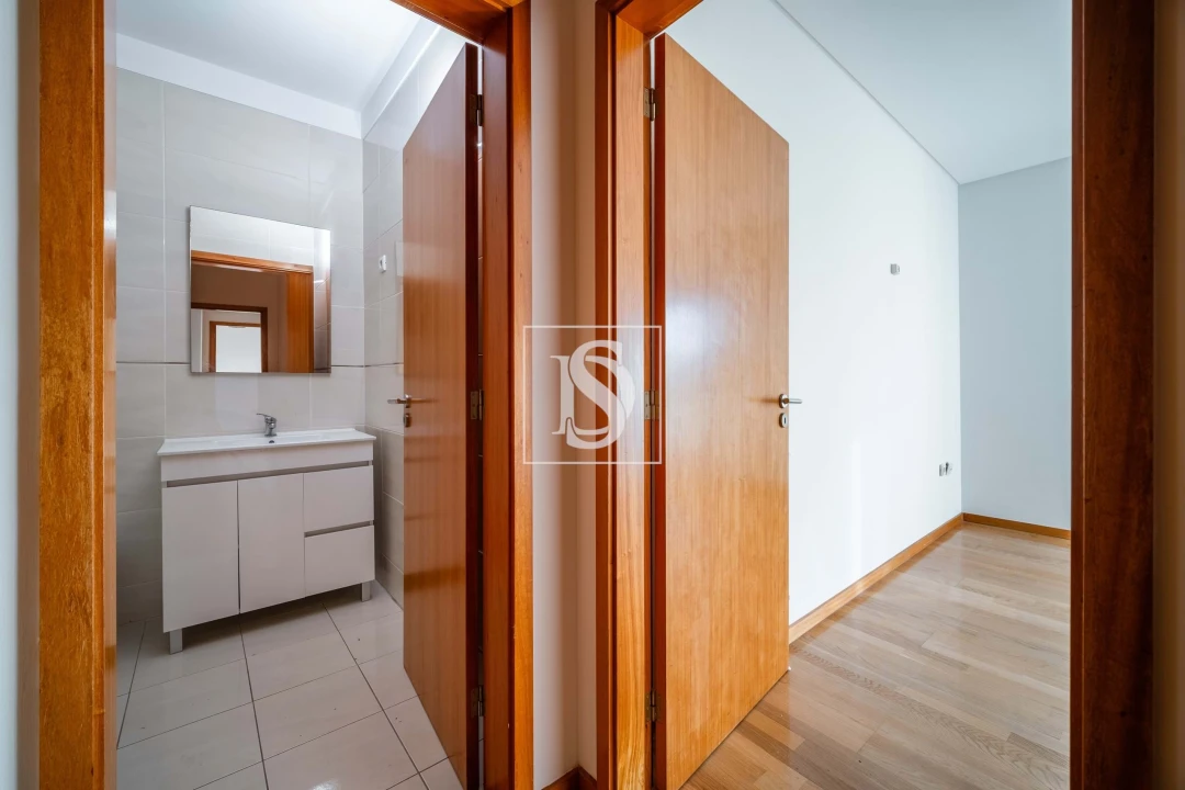 Apartamento T3 para Venda em Barcelinhos Foto 13