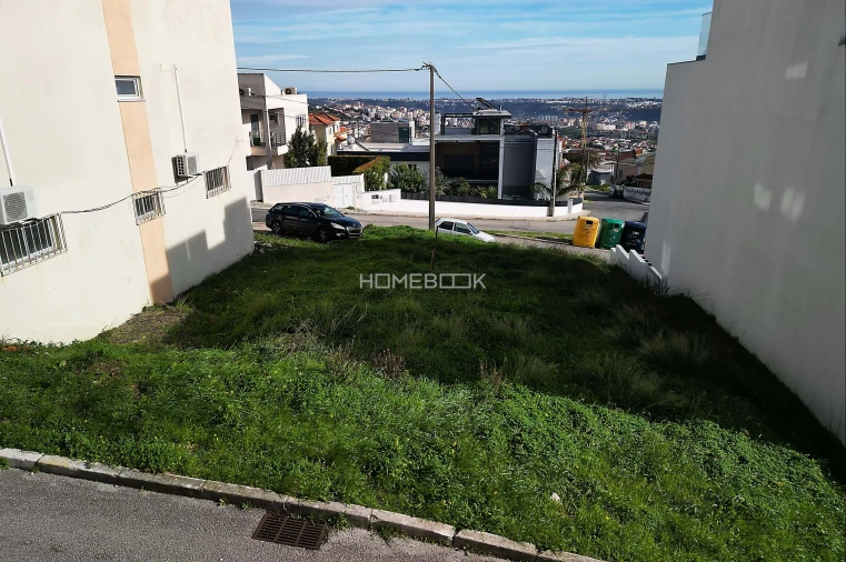 Terreno para Venda em Pontinha e Famões Foto 8