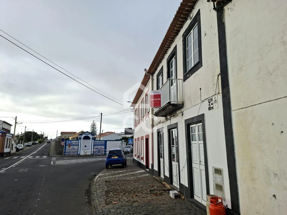 Moradia T1 para Venda em São Mateus da Calheta Foto 1