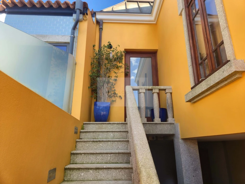 Moradia T4 para Venda em Espinho Foto 2