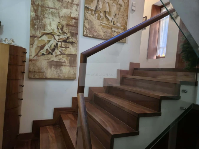 Moradia T4 para Venda em Espinho Foto 16