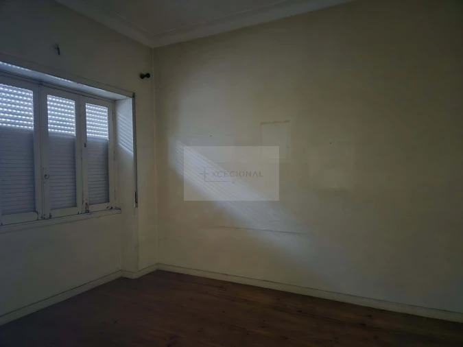 Apartamento T5 para Venda em Espinho Foto 11