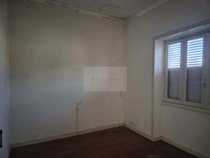 Apartamento T5 para Venda em Espinho Foto 17