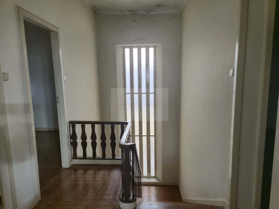 Apartamento T5 para Venda em Espinho Foto 19