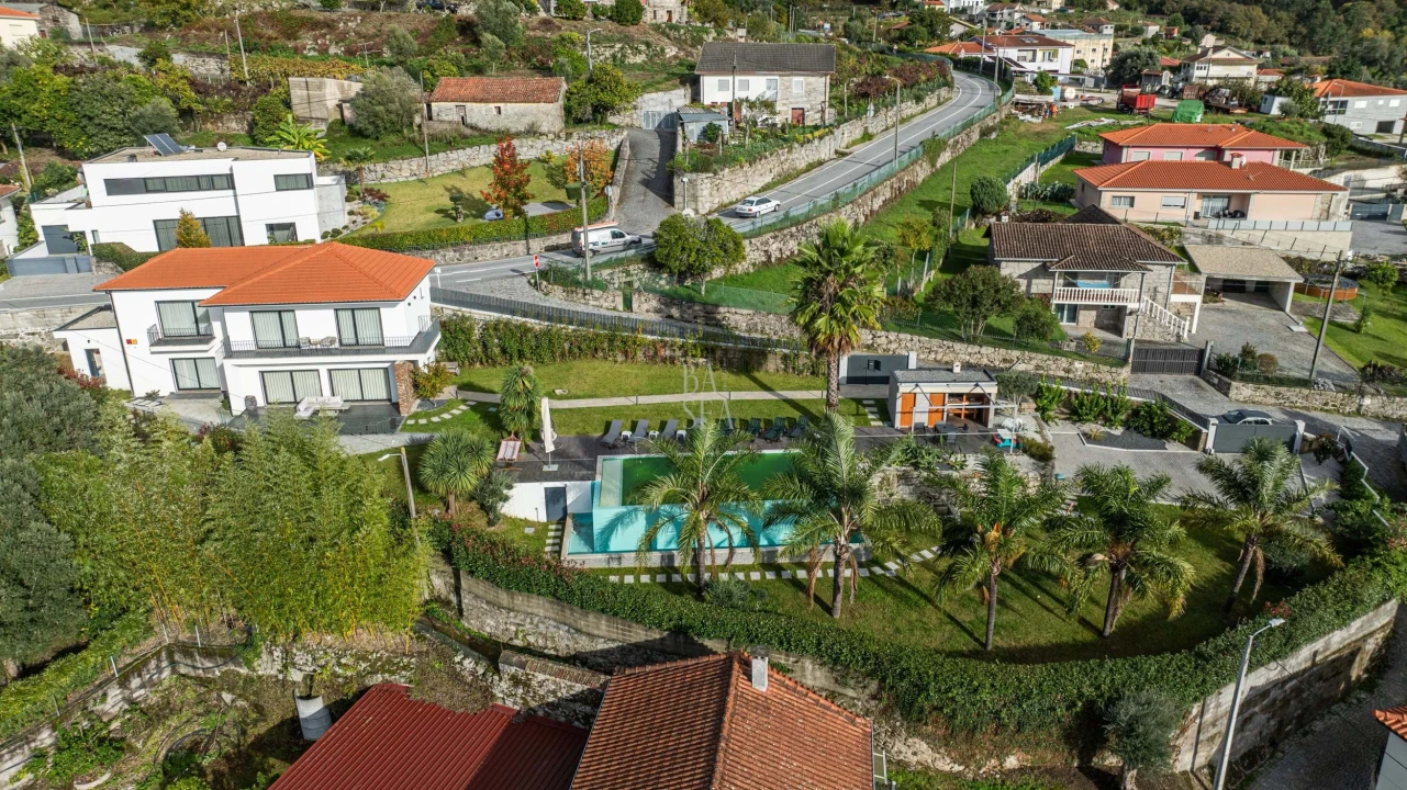 Moradia T4 para Venda em Geraz do Minho Foto 48