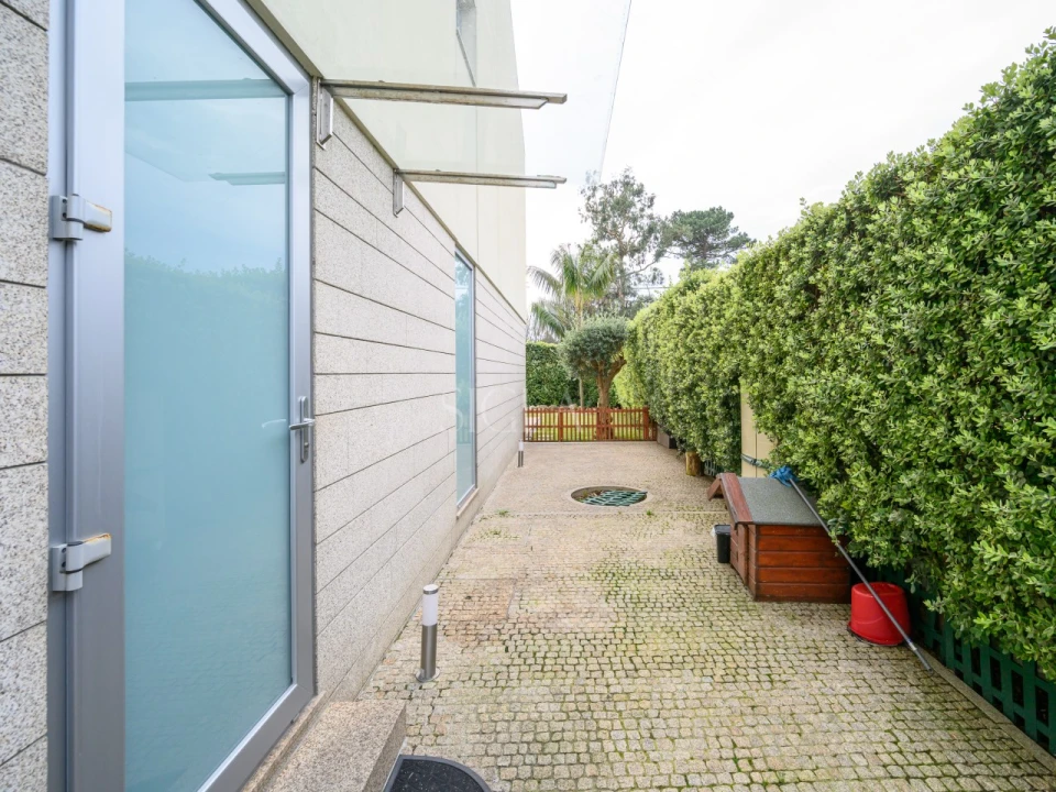 Moradia T4 para Venda em Arcozelo Foto 5