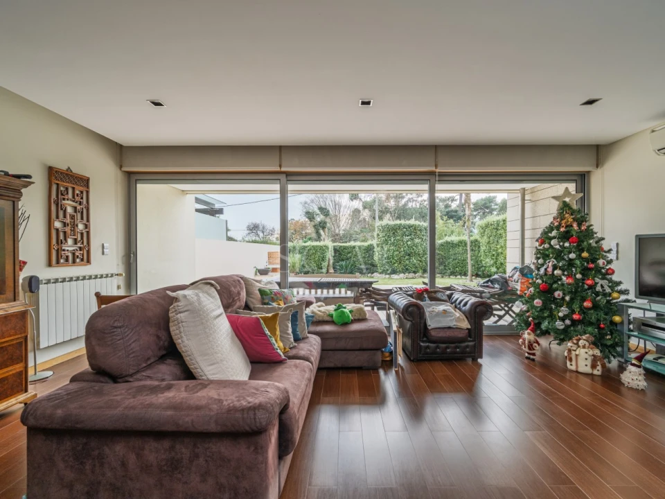 Moradia T4 para Venda em Arcozelo Foto 8