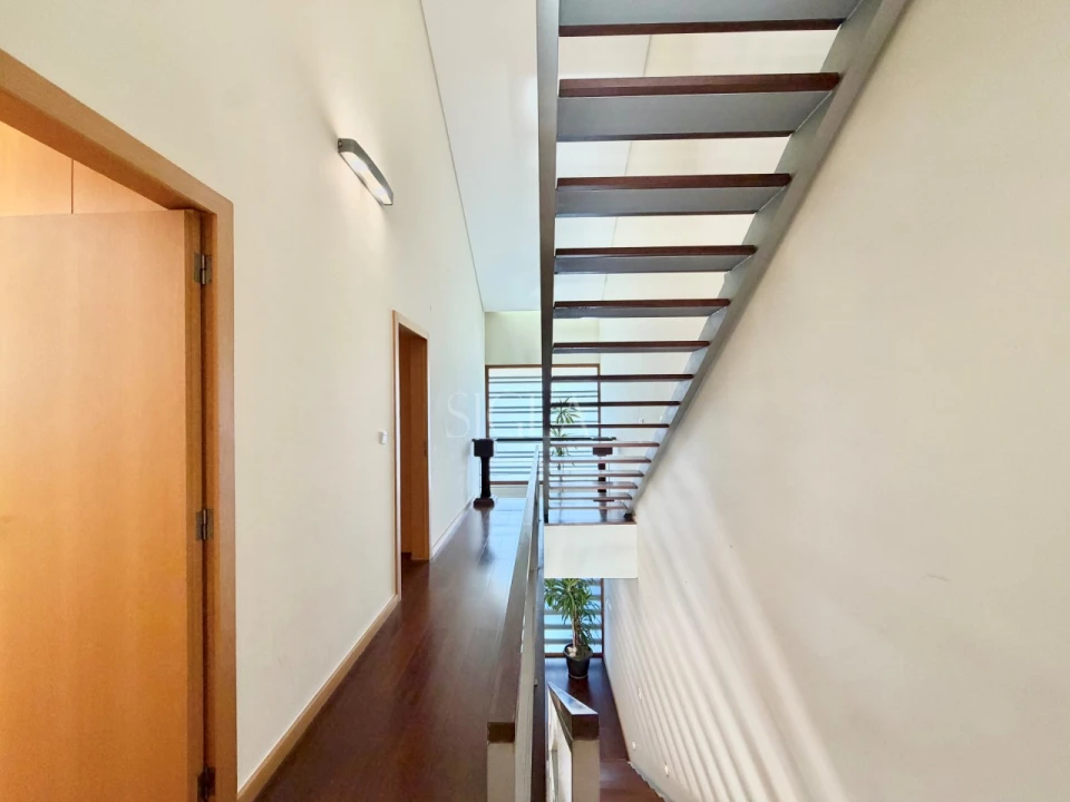 Moradia T4 para Venda em Arcozelo Foto 15