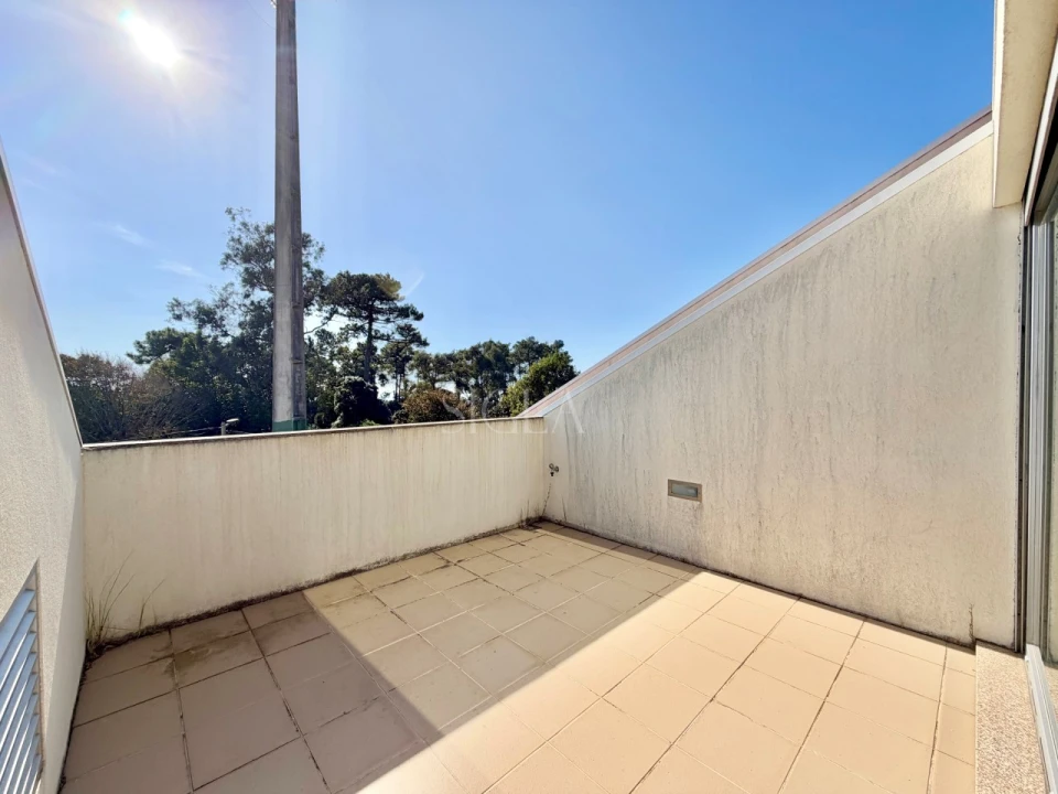 Moradia T4 para Venda em Arcozelo Foto 33