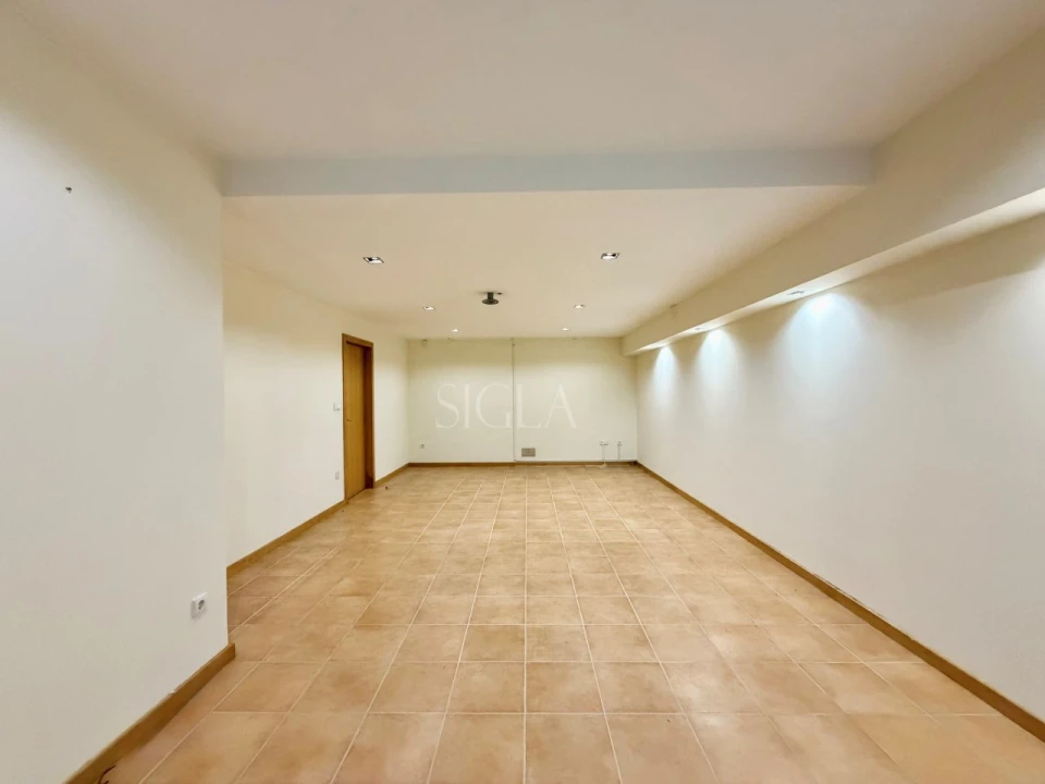 Moradia T4 para Venda em Arcozelo Foto 40