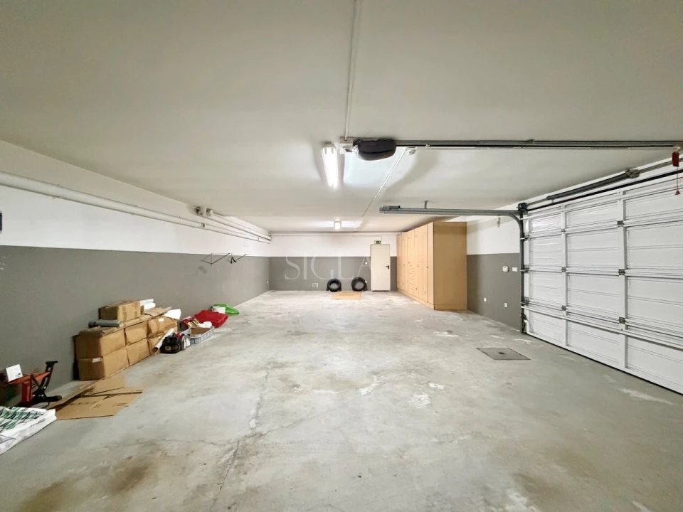 Moradia T4 para Venda em Arcozelo Foto 42