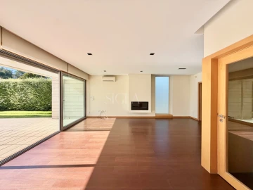 Moradia T4 para Venda em Arcozelo