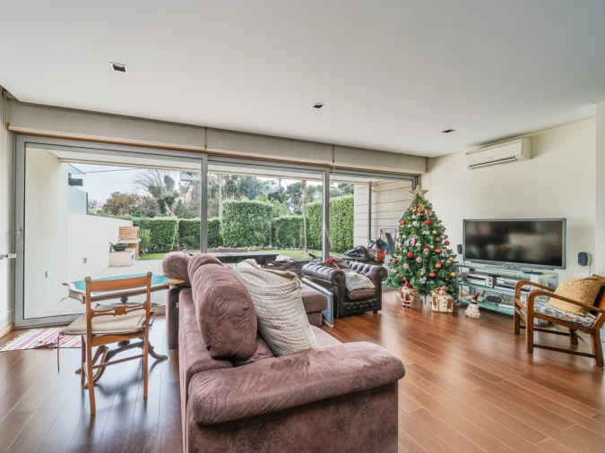 Moradia T4 para Venda em Arcozelo Foto 9