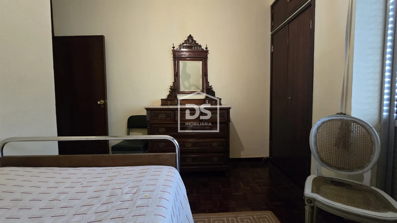 Apartamento T7 para Venda em Guarda Foto 16