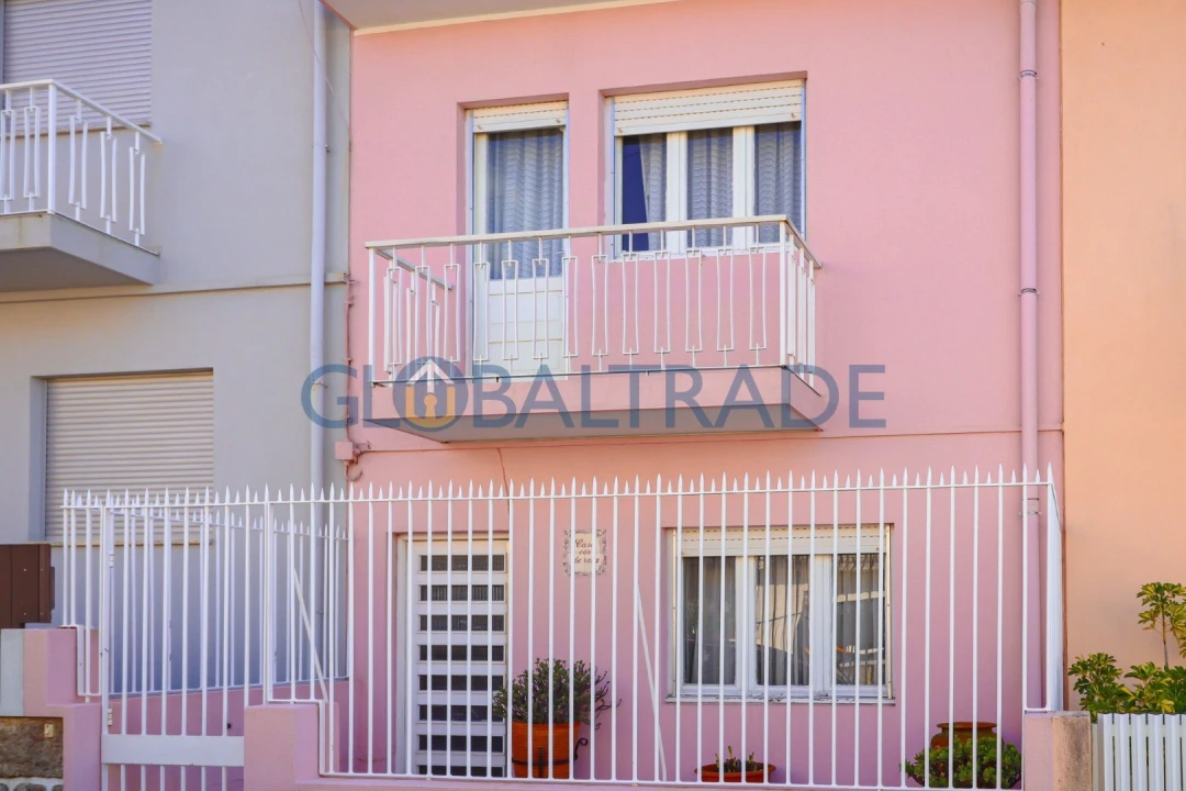 Moradia T3 para Venda em Rio Tinto Foto 1