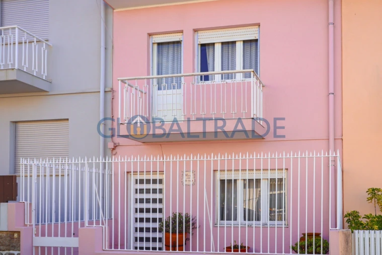 Moradia T3 para Venda em Rio Tinto Foto 1