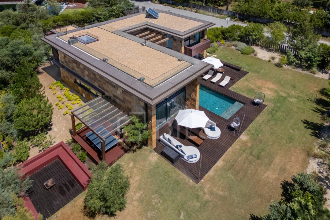 Moradia T4 para Venda em Carvalhal Foto 3